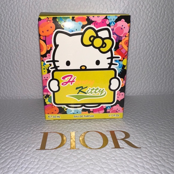 Hello Kitty P3rfum3 - Picture 2 of 2